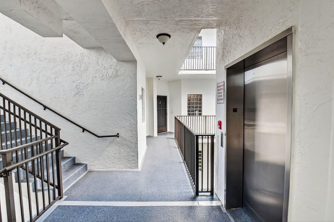 Под контрактом: $175,000 (3 спален, 2 ванн, 1374 Квадратных фут)