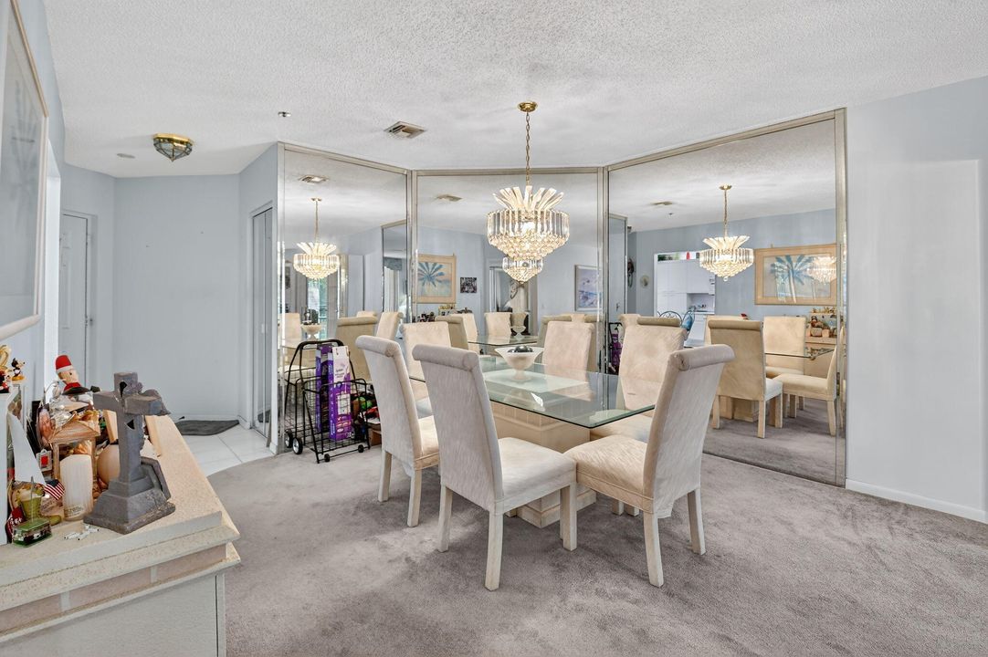 Под контрактом: $175,000 (3 спален, 2 ванн, 1374 Квадратных фут)