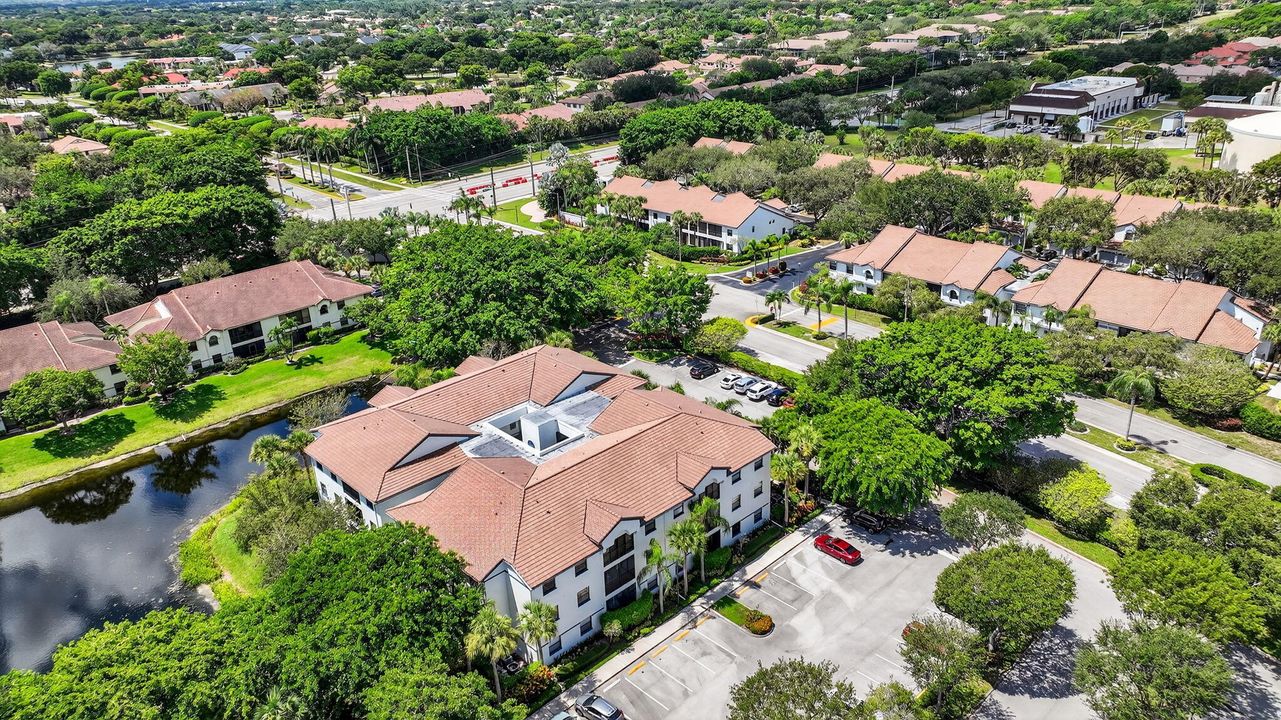 Под контрактом: $175,000 (3 спален, 2 ванн, 1374 Квадратных фут)