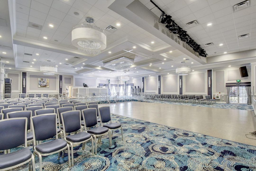 Под контрактом: $175,000 (3 спален, 2 ванн, 1374 Квадратных фут)