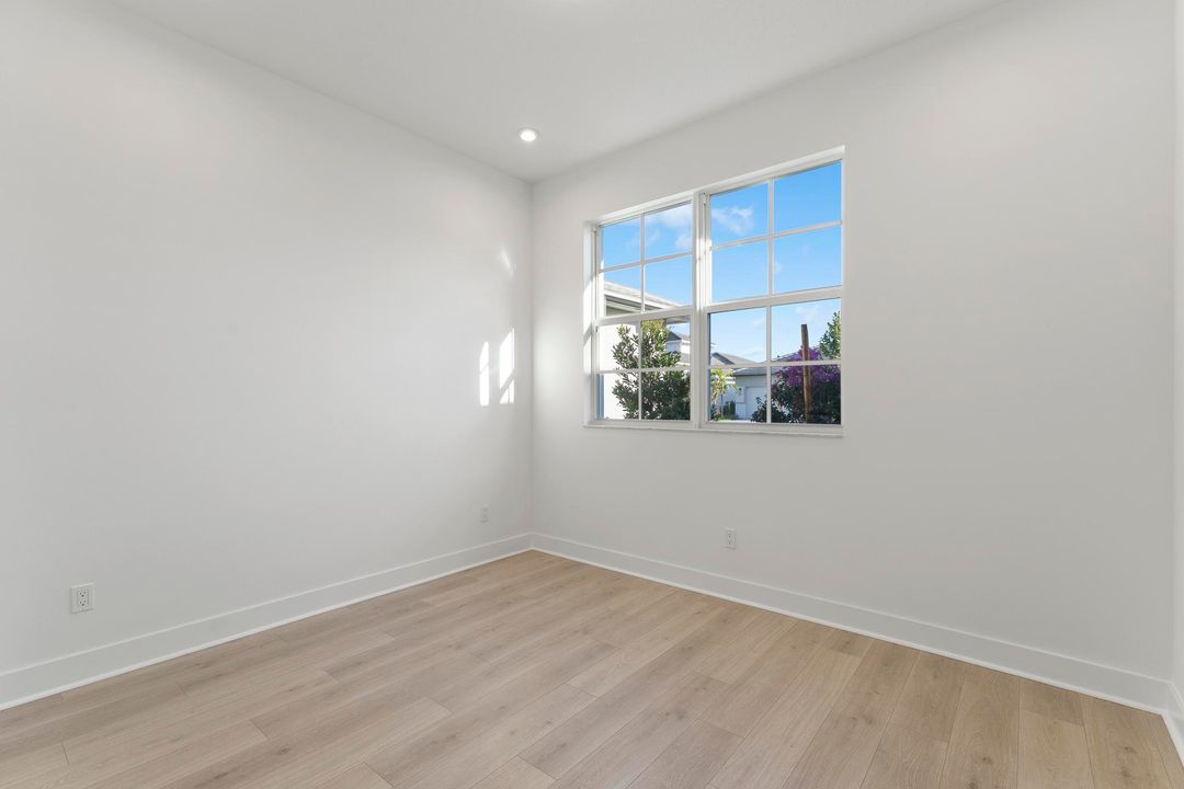 Activo con contrato: $849,000 (4 camas, 4 baños, 2563 Pies cuadrados)