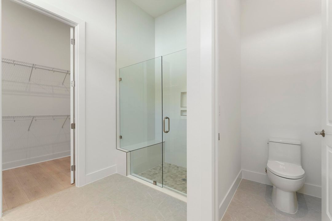 Activo con contrato: $849,000 (4 camas, 4 baños, 2563 Pies cuadrados)