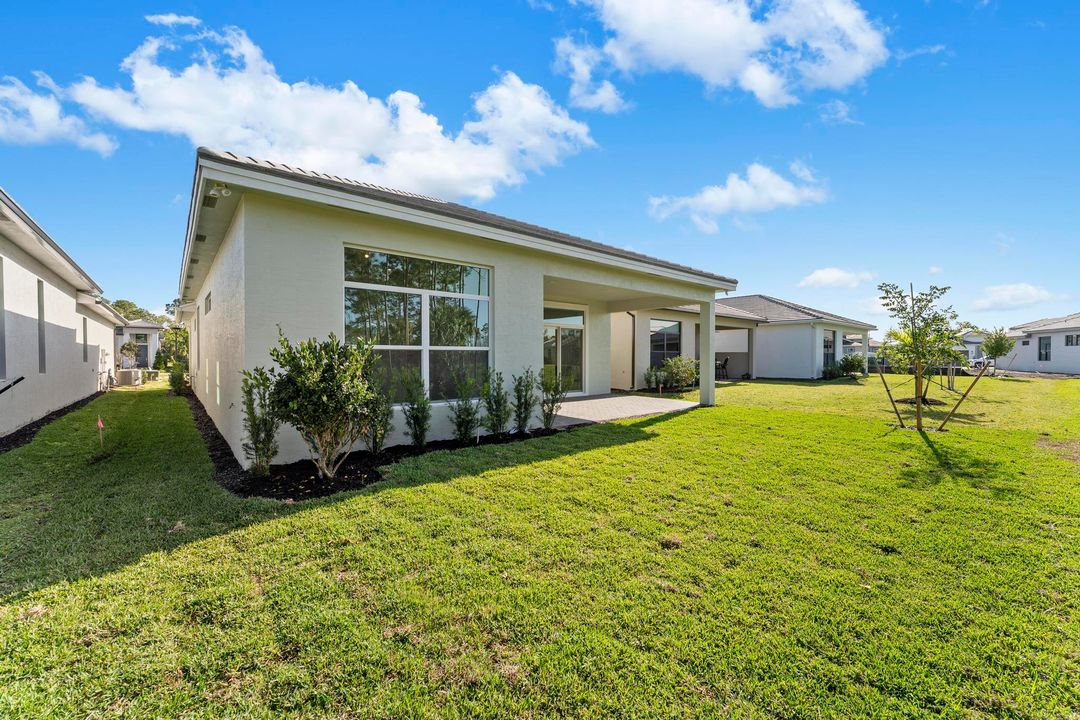 Activo con contrato: $849,000 (4 camas, 4 baños, 2563 Pies cuadrados)