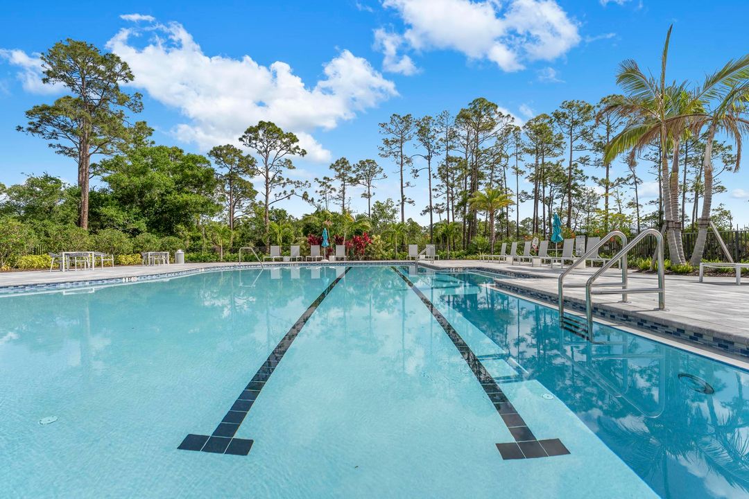 Activo con contrato: $849,000 (4 camas, 4 baños, 2563 Pies cuadrados)