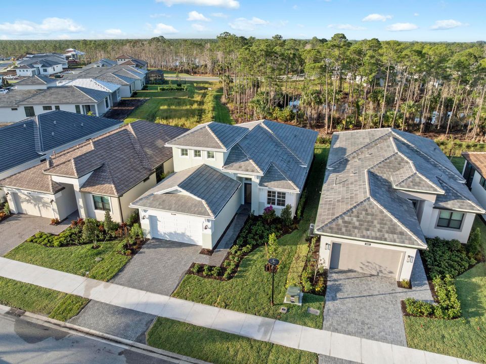 Activo con contrato: $849,000 (4 camas, 4 baños, 2563 Pies cuadrados)