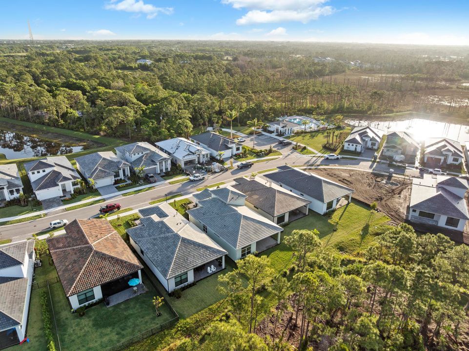 Activo con contrato: $849,000 (4 camas, 4 baños, 2563 Pies cuadrados)