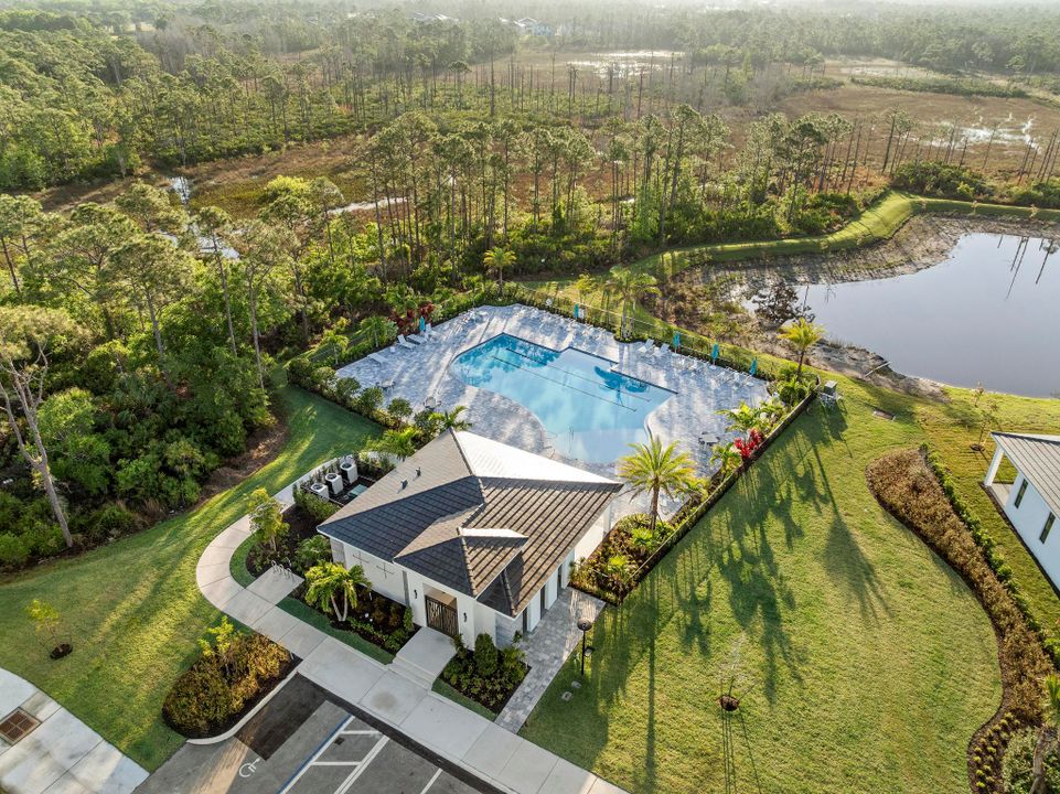 Activo con contrato: $849,000 (4 camas, 4 baños, 2563 Pies cuadrados)