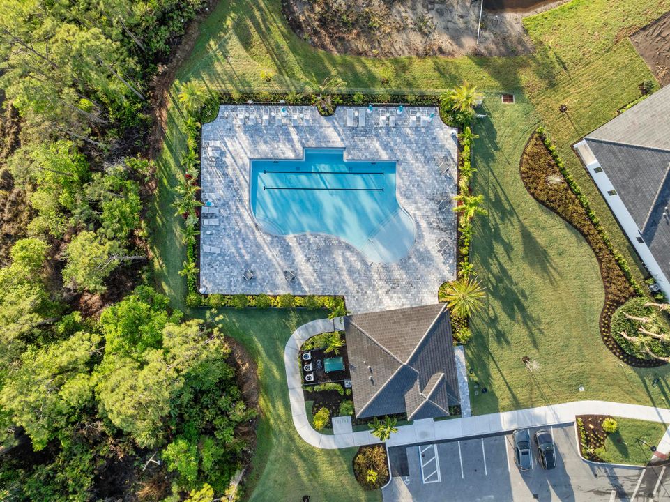 Activo con contrato: $849,000 (4 camas, 4 baños, 2563 Pies cuadrados)