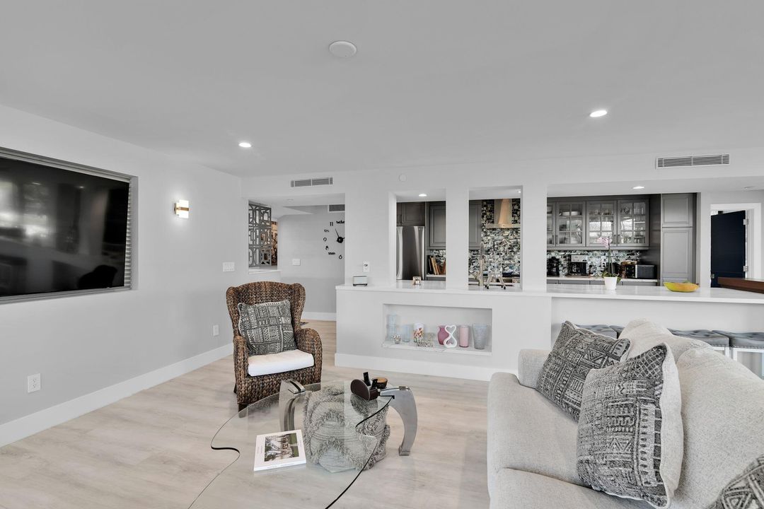 Active With Contract: $7,500 (3 beds, 2 baths, 1749 Square Feet)