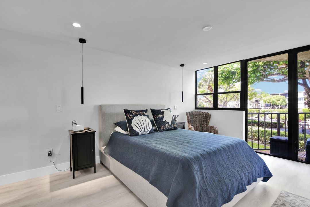 Active With Contract: $7,500 (3 beds, 2 baths, 1749 Square Feet)