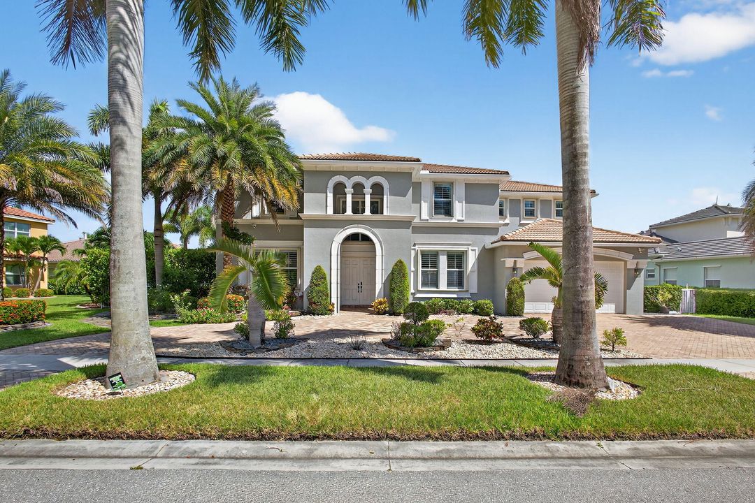 For Sale: $1,675,000 (5 beds, 5 baths, 5695 Square Feet)