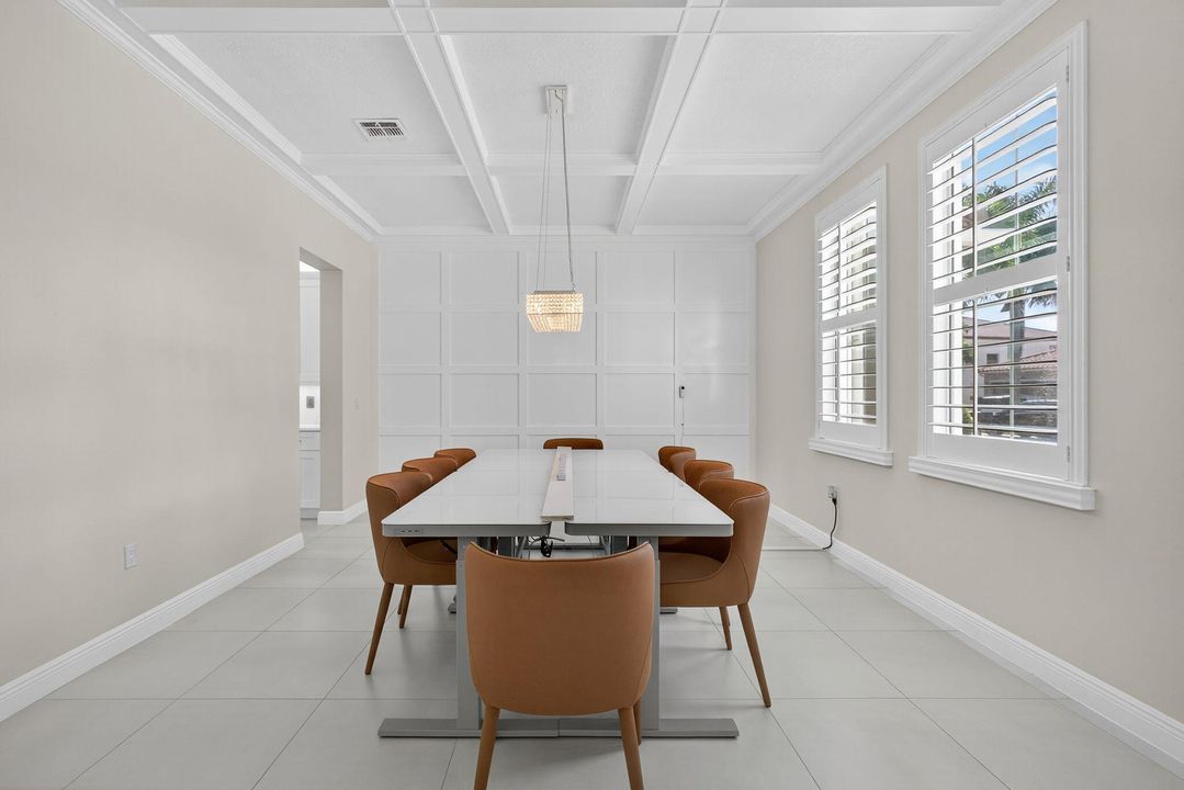 For Sale: $1,675,000 (5 beds, 5 baths, 5695 Square Feet)