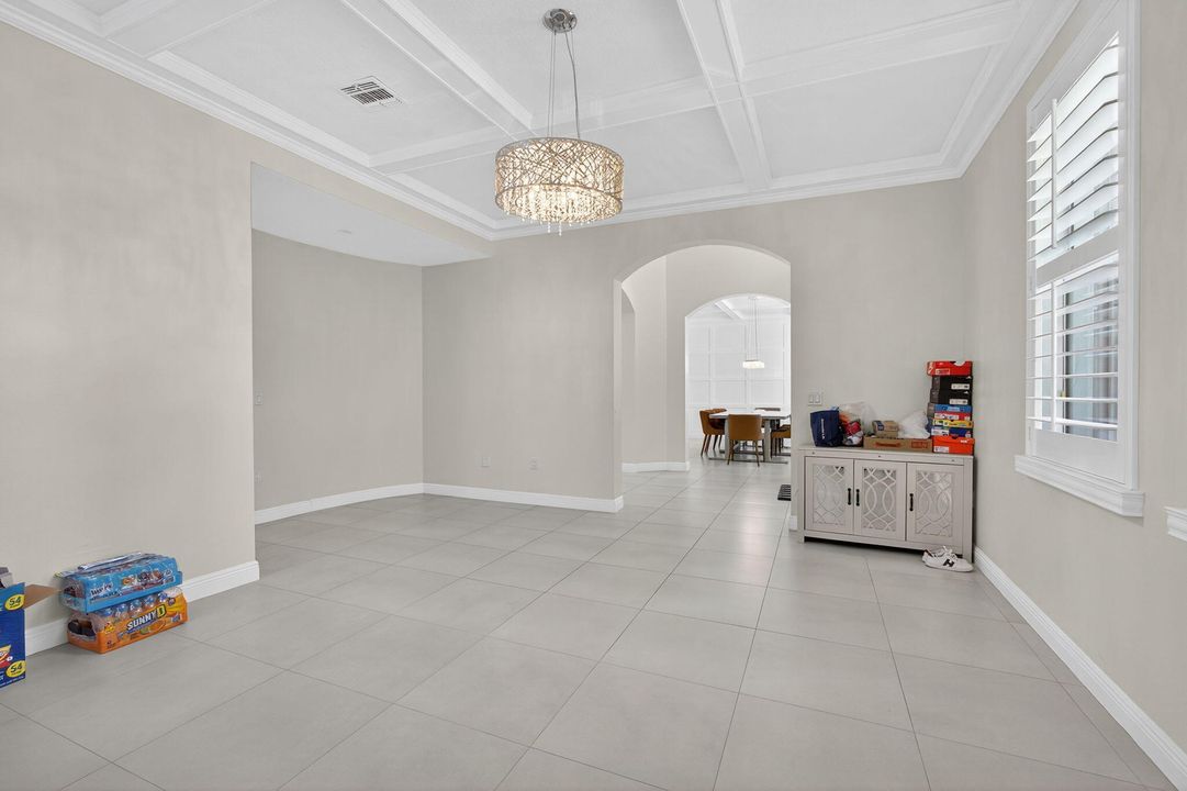 For Sale: $1,675,000 (5 beds, 5 baths, 5695 Square Feet)