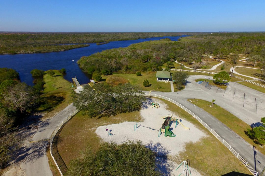 На продажу: $329,000 (2 спален, 2 ванн, 1181 Квадратных фут)