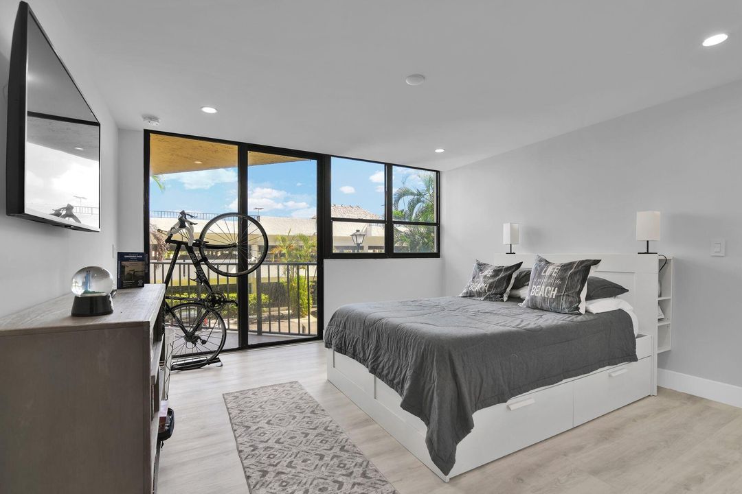 Active With Contract: $7,500 (3 beds, 2 baths, 1749 Square Feet)