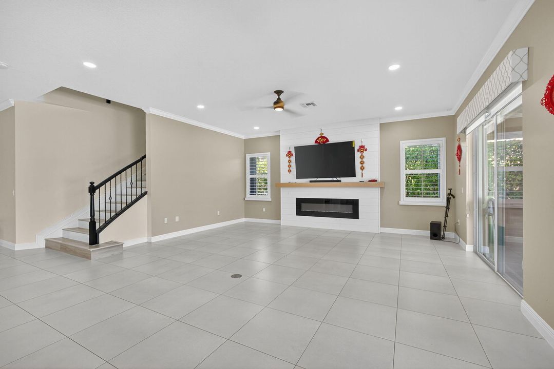 For Sale: $1,675,000 (5 beds, 5 baths, 5695 Square Feet)