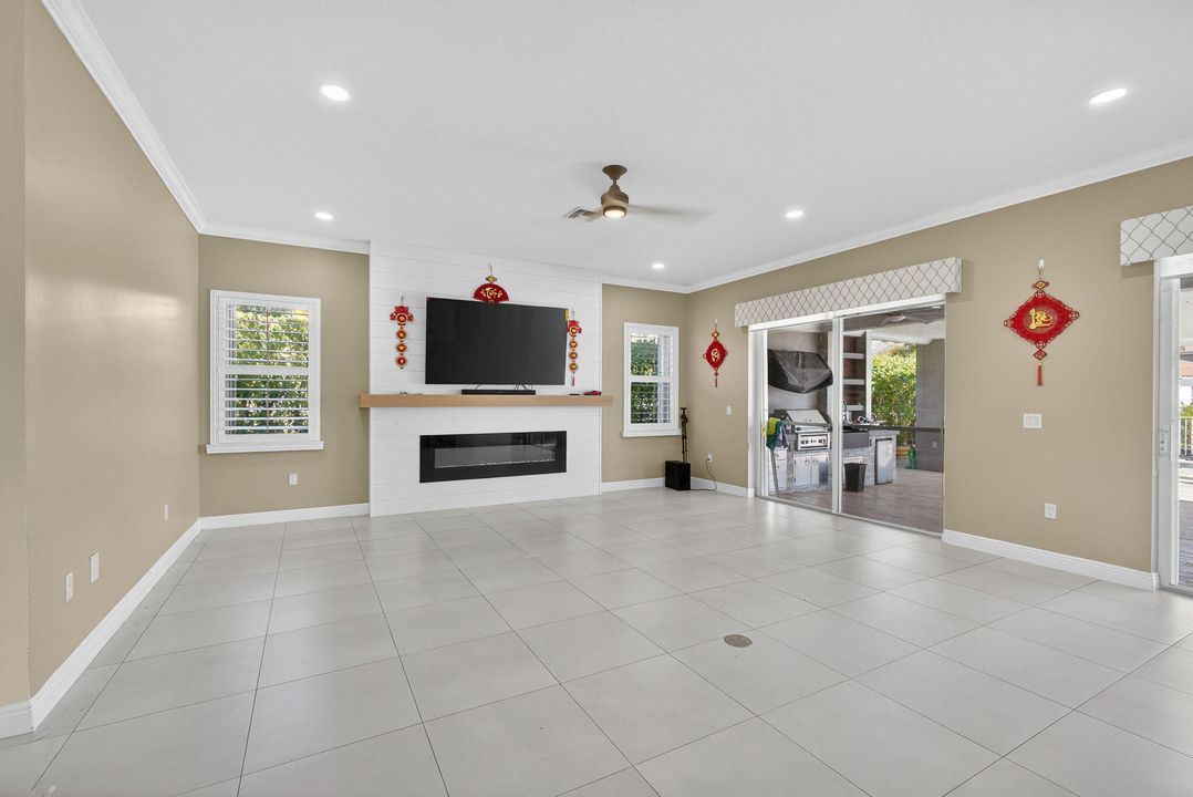 For Sale: $1,675,000 (5 beds, 5 baths, 5695 Square Feet)