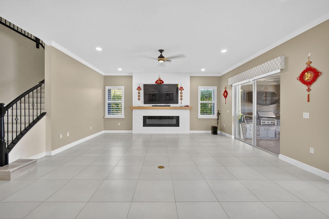 For Sale: $1,675,000 (5 beds, 5 baths, 5695 Square Feet)