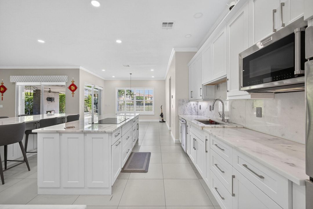 For Sale: $1,675,000 (5 beds, 5 baths, 5695 Square Feet)