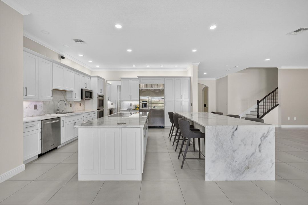 For Sale: $1,675,000 (5 beds, 5 baths, 5695 Square Feet)