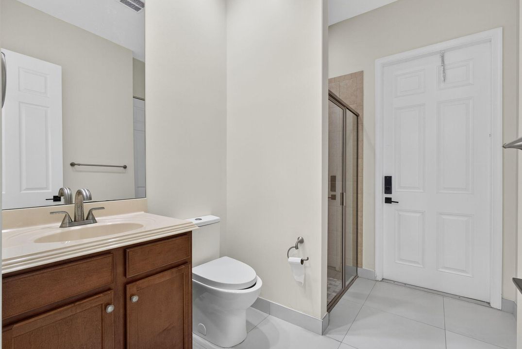 For Sale: $1,675,000 (5 beds, 5 baths, 5695 Square Feet)