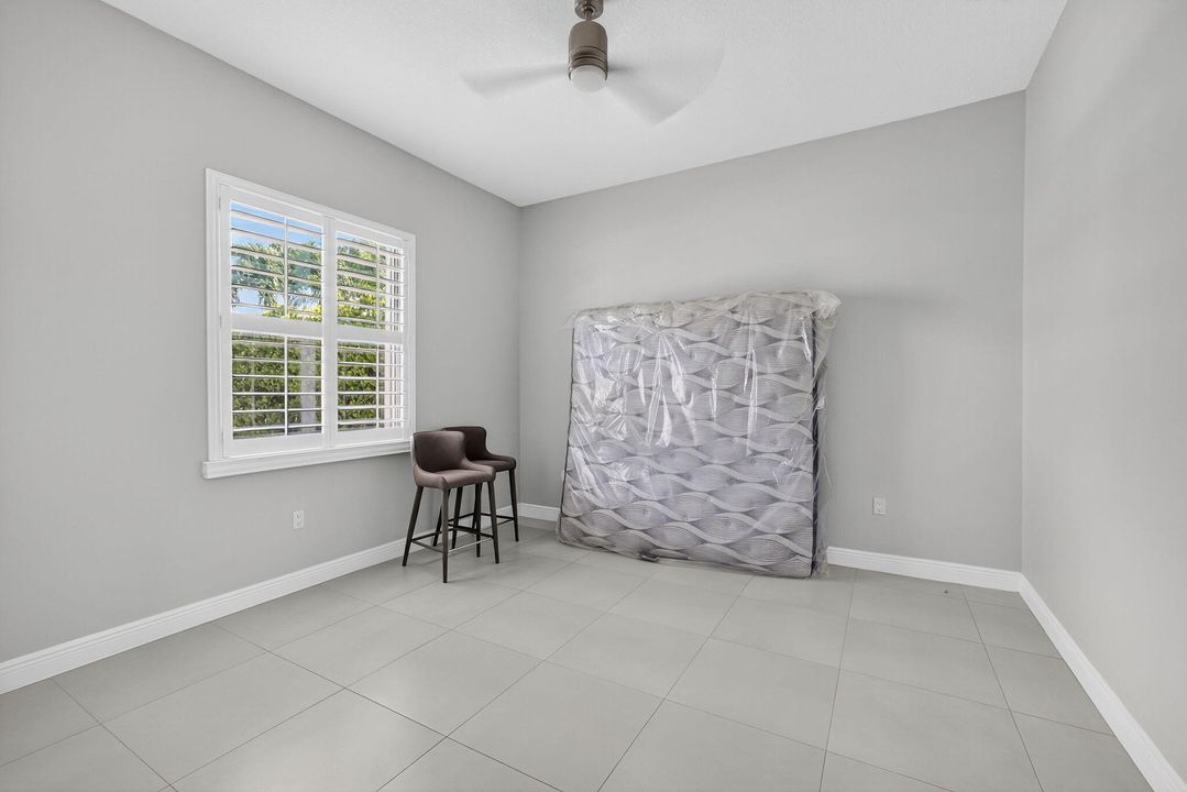 For Sale: $1,675,000 (5 beds, 5 baths, 5695 Square Feet)