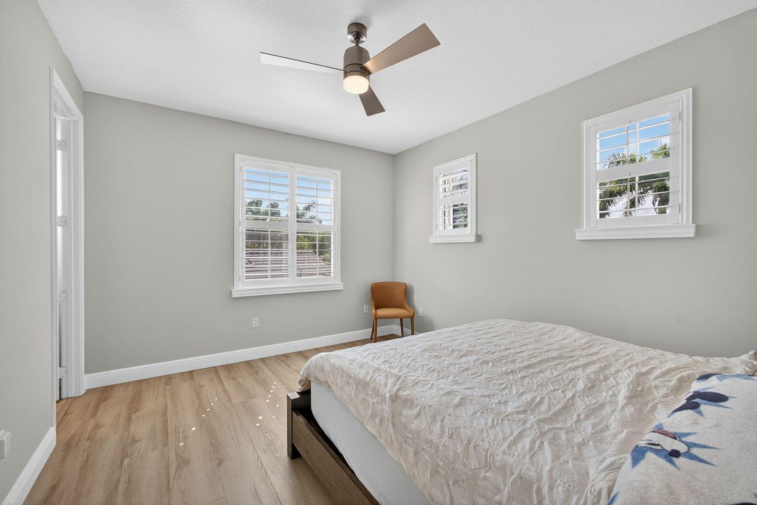 For Sale: $1,675,000 (5 beds, 5 baths, 5695 Square Feet)