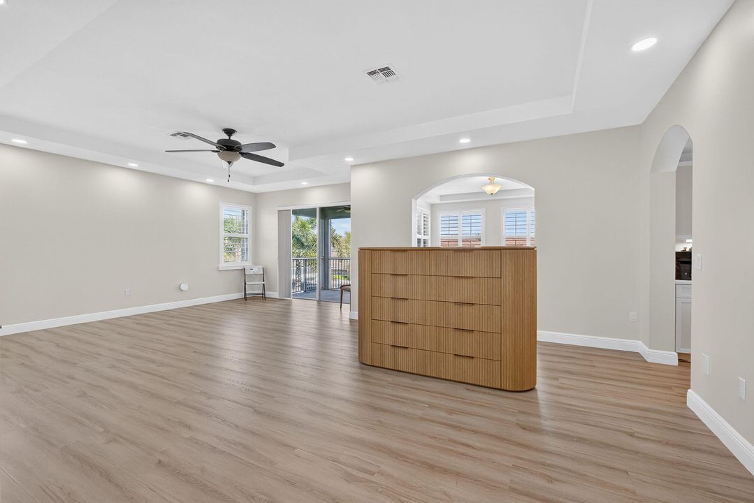 For Sale: $1,675,000 (5 beds, 5 baths, 5695 Square Feet)