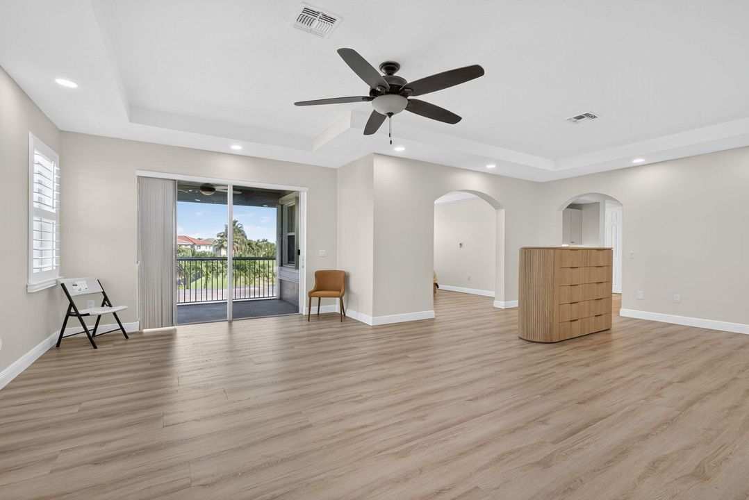 For Sale: $1,675,000 (5 beds, 5 baths, 5695 Square Feet)