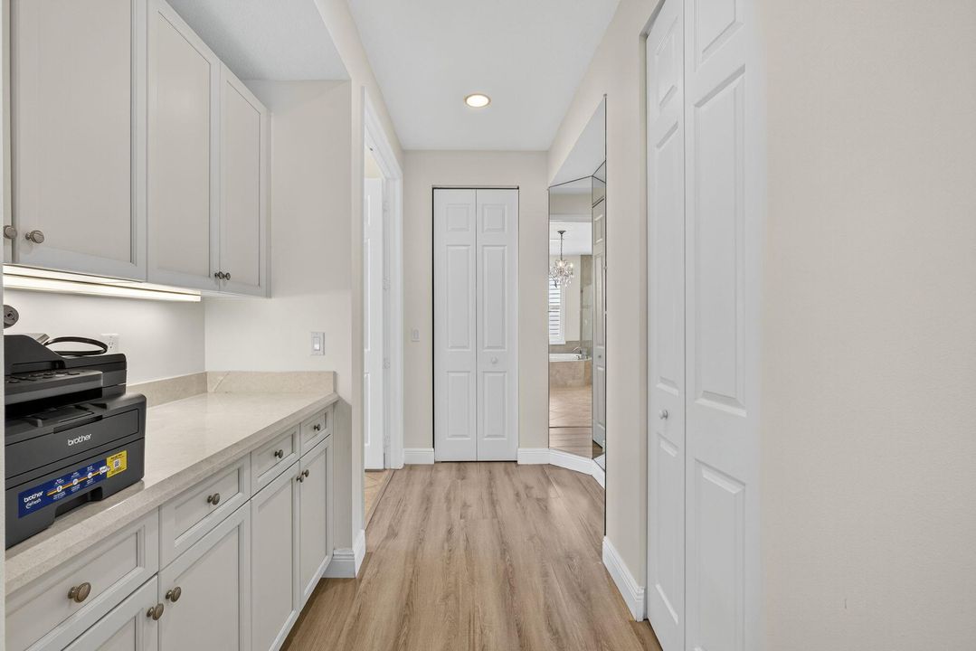 For Sale: $1,675,000 (5 beds, 5 baths, 5695 Square Feet)