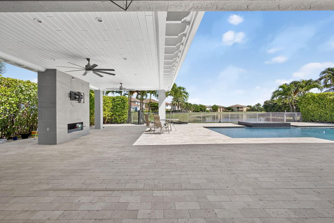 For Sale: $1,675,000 (5 beds, 5 baths, 5695 Square Feet)