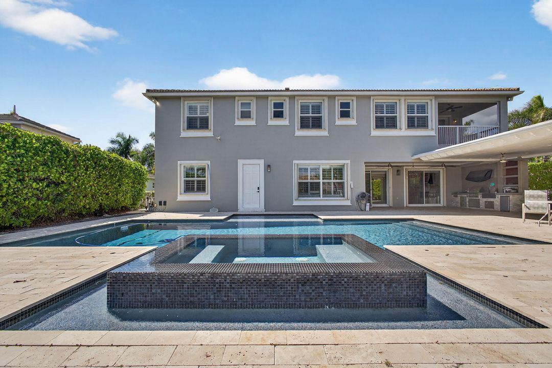 For Sale: $1,675,000 (5 beds, 5 baths, 5695 Square Feet)