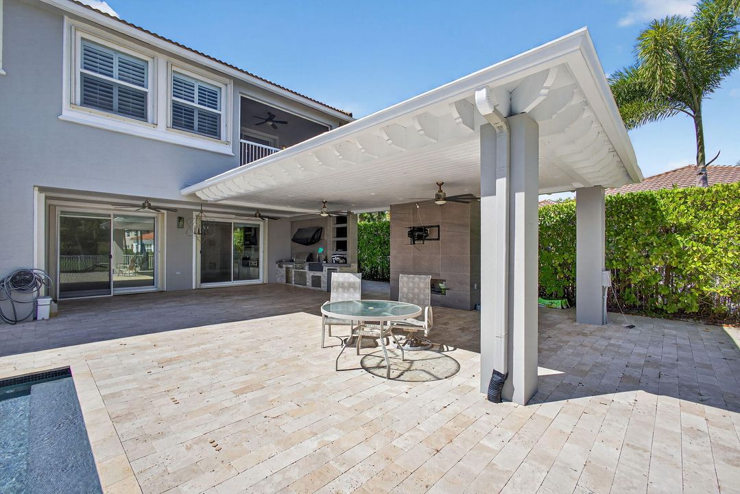 For Sale: $1,675,000 (5 beds, 5 baths, 5695 Square Feet)