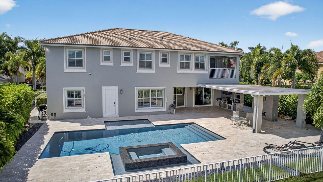 For Sale: $1,675,000 (5 beds, 5 baths, 5695 Square Feet)