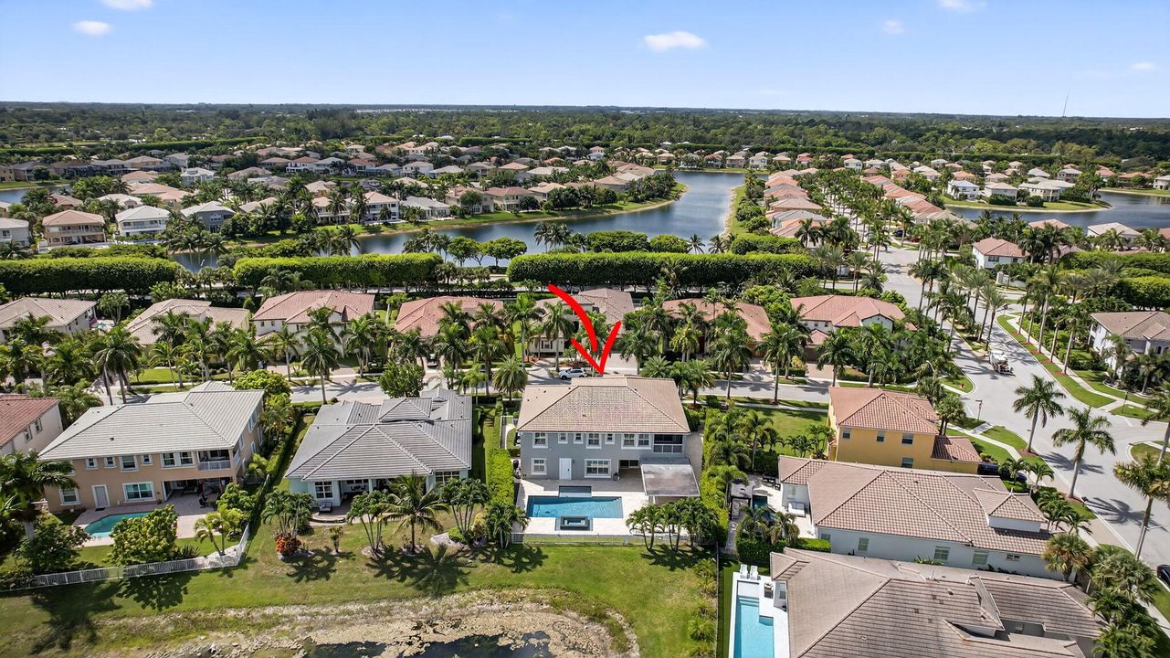 For Sale: $1,675,000 (5 beds, 5 baths, 5695 Square Feet)