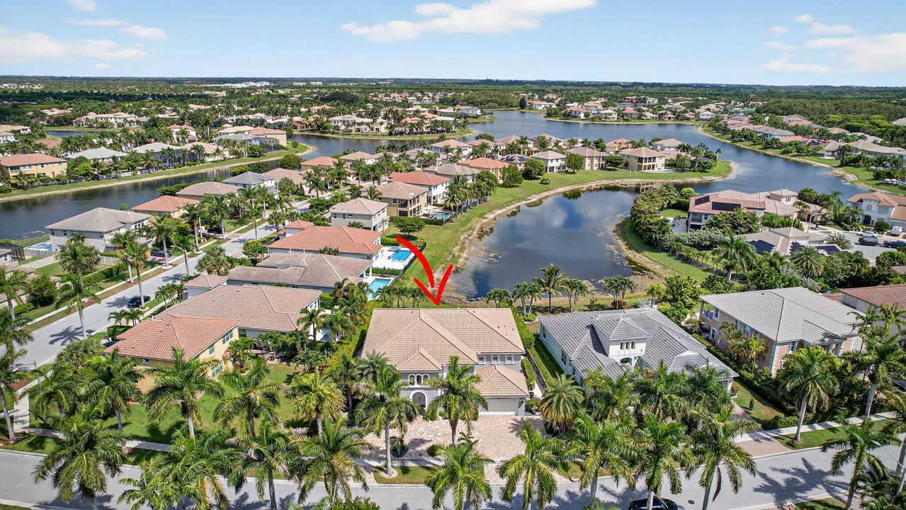 For Sale: $1,675,000 (5 beds, 5 baths, 5695 Square Feet)