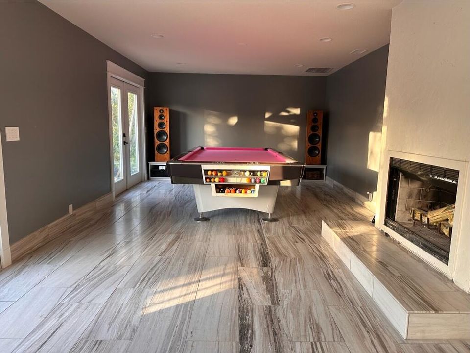 For Rent: $9,500 (4 beds, 2 baths, 2794 Square Feet)