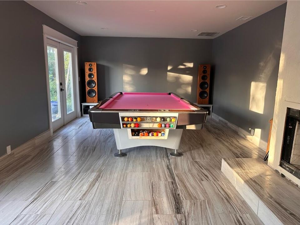 For Rent: $9,500 (4 beds, 2 baths, 2794 Square Feet)