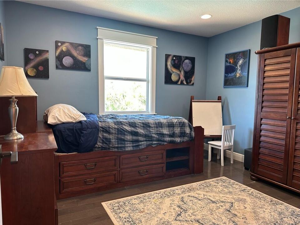 For Rent: $9,500 (4 beds, 2 baths, 2794 Square Feet)