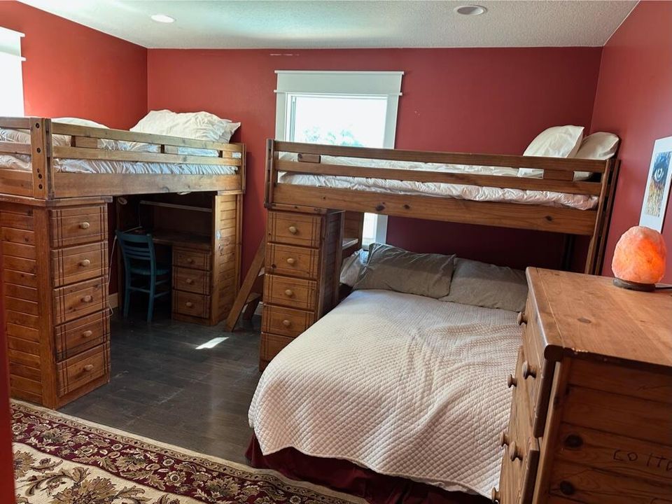 For Rent: $9,500 (4 beds, 2 baths, 2794 Square Feet)