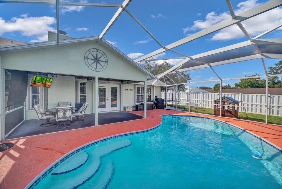 Recently Rented: $3,250 (4 beds, 2 baths, 1884 Square Feet)