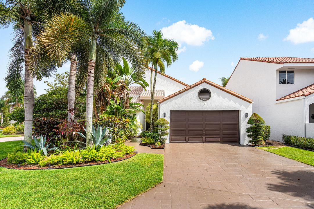 Active With Contract: $1,079,000 (3 beds, 2 baths, 2150 Square Feet)