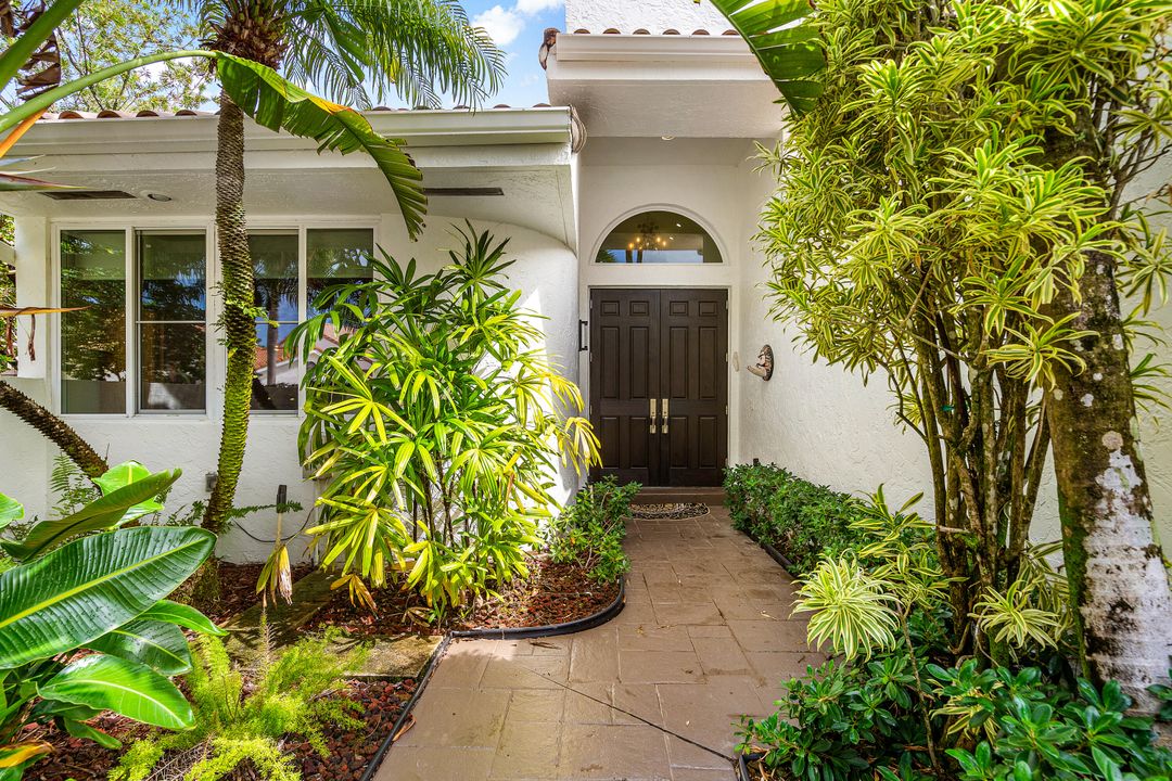 Active With Contract: $1,079,000 (3 beds, 2 baths, 2150 Square Feet)