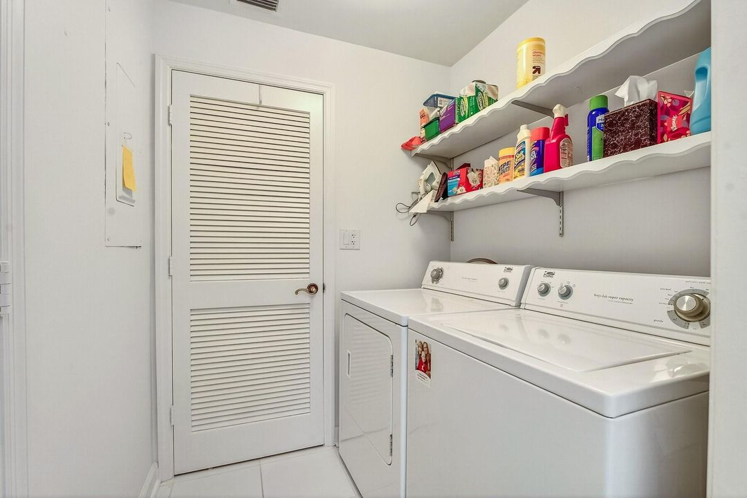 待售: $699,000 (2 贝兹, 3 浴室, 2050 平方英尺)