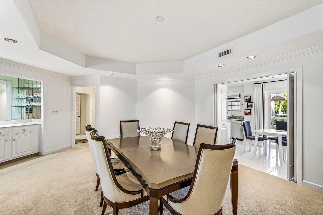 待售: $699,000 (2 贝兹, 3 浴室, 2050 平方英尺)