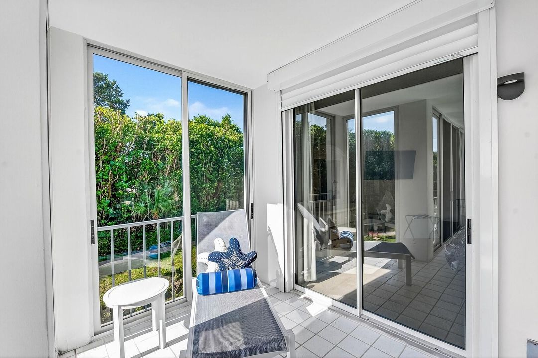 待售: $699,000 (2 贝兹, 3 浴室, 2050 平方英尺)