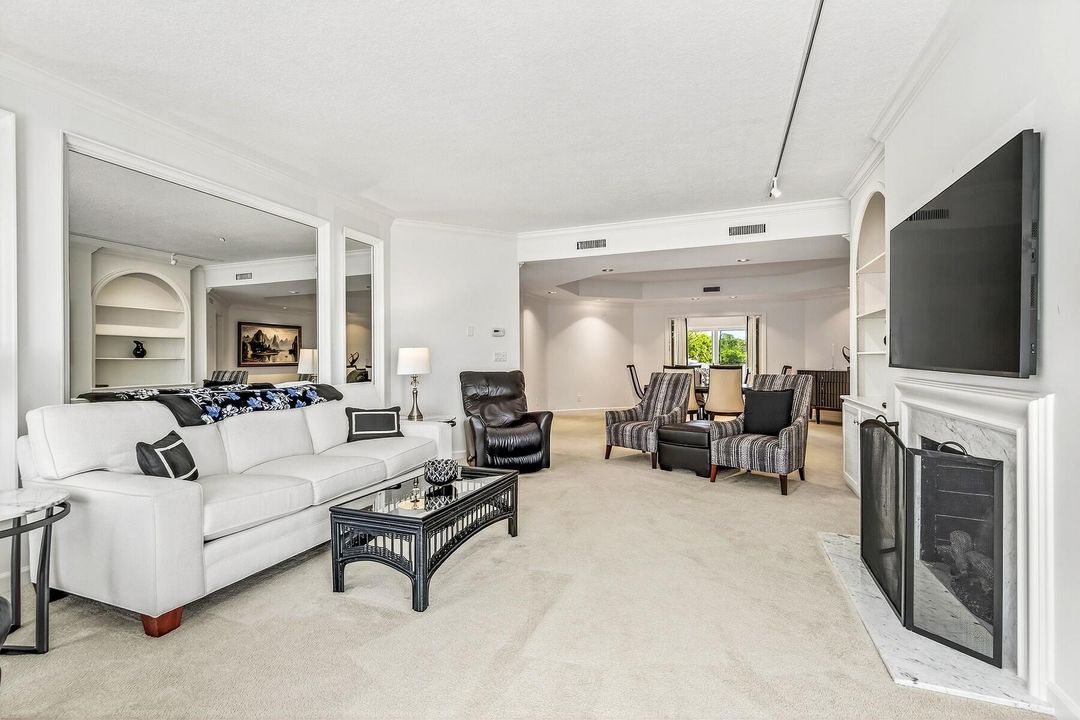 待售: $699,000 (2 贝兹, 3 浴室, 2050 平方英尺)