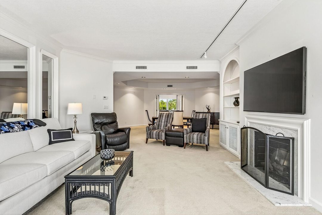 待售: $699,000 (2 贝兹, 3 浴室, 2050 平方英尺)