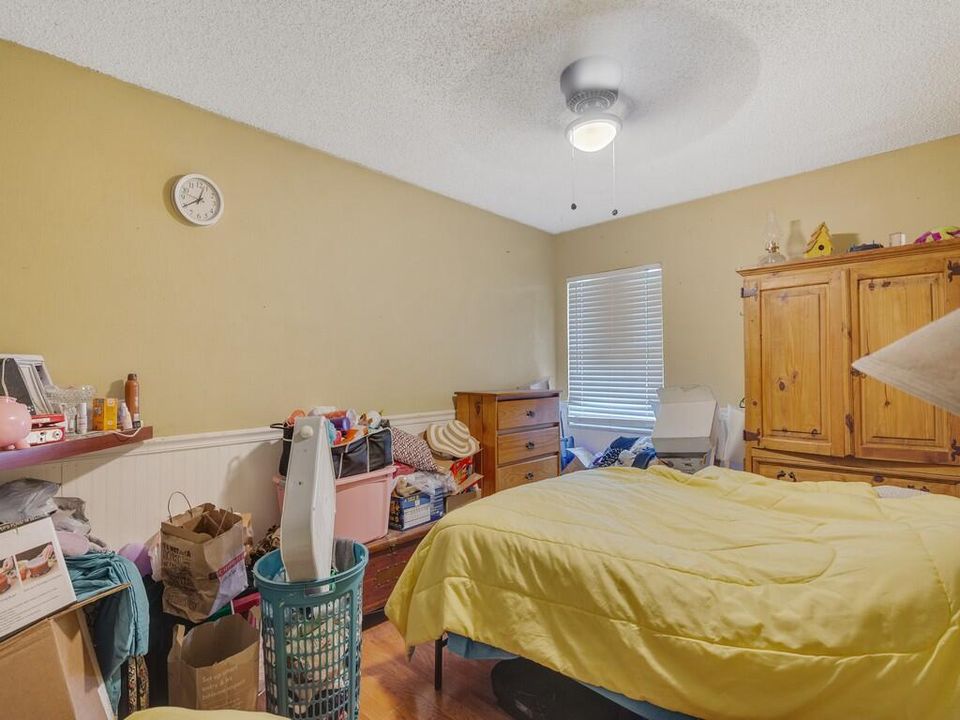 Activo con contrato: $185,000 (2 camas, 2 baños, 951 Pies cuadrados)