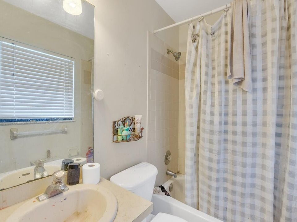 Activo con contrato: $185,000 (2 camas, 2 baños, 951 Pies cuadrados)